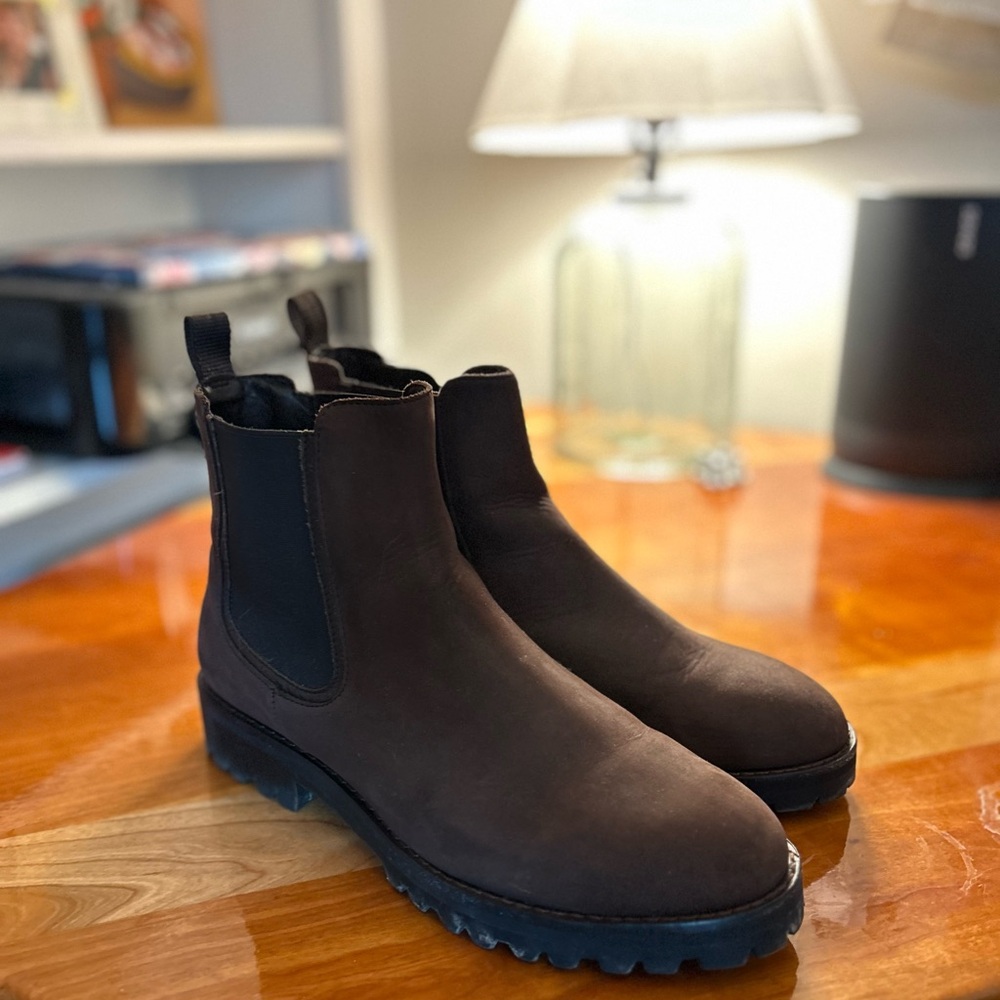 Women’s Thursday Boots Legend Chelsea boot in Truffle/Dark Brown, Like New
